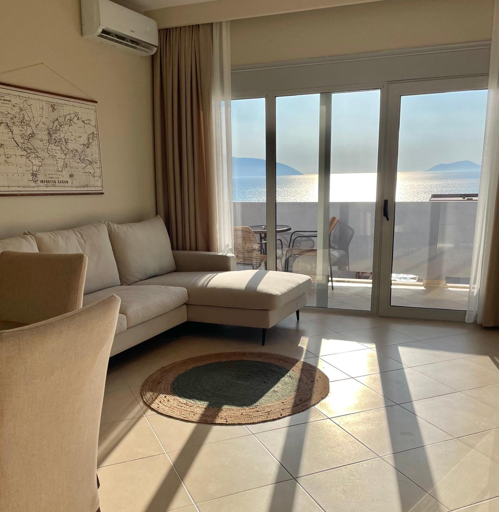 Nordic Sea View Scandi Appartamento Vlorë